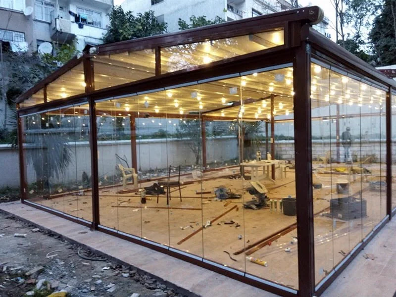 Cam kapamalı aydınlatmalı motorlu pergola uygulaması